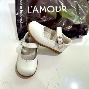 L'amour toddler Mary Jane shoes size 6